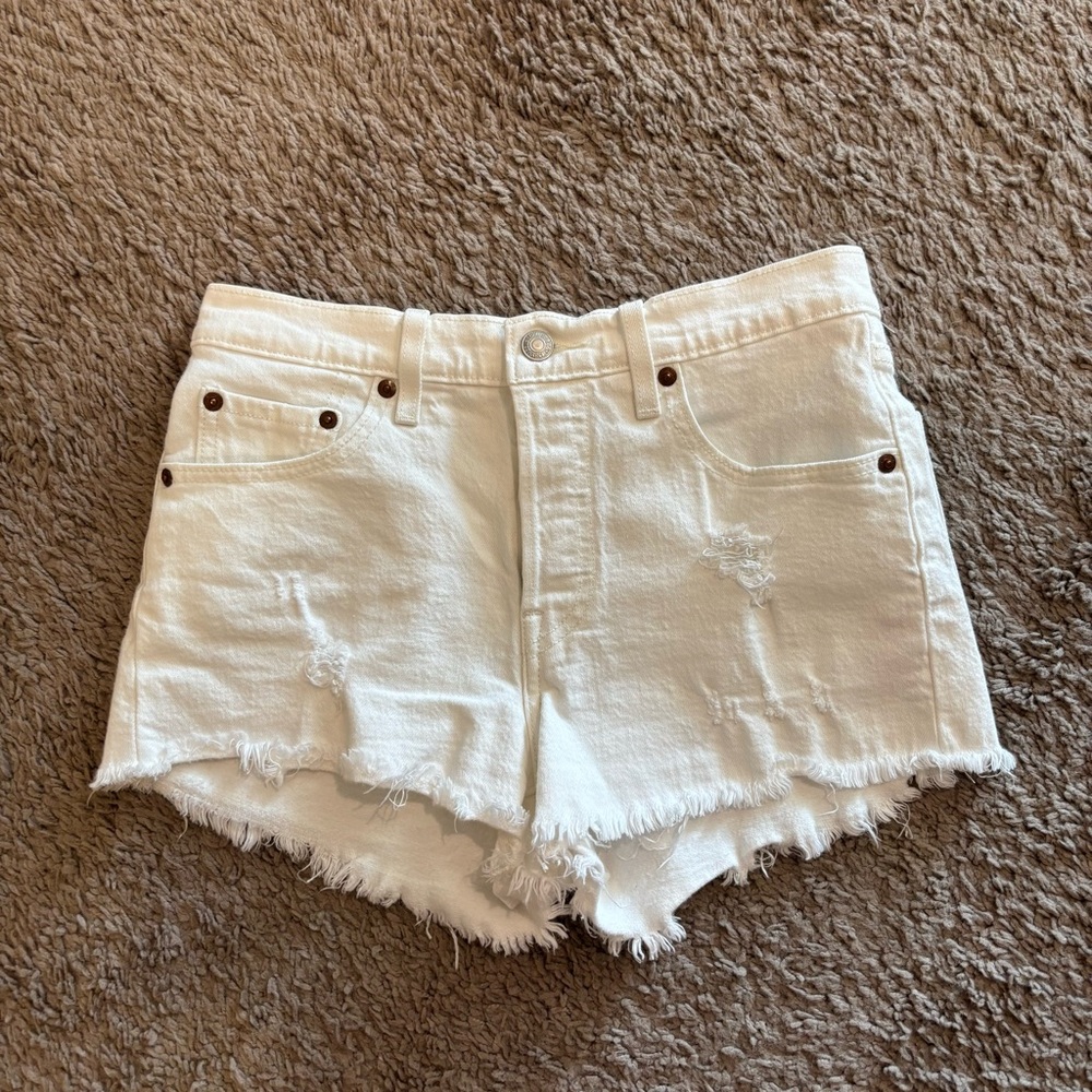 Levi White Denim Shorts